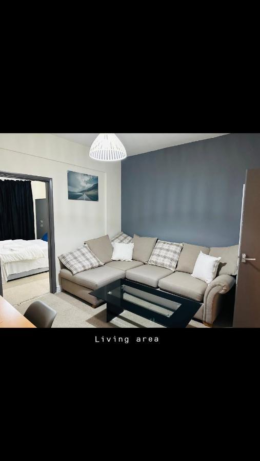 2 Bedroom Double Bed In East Лондон Экстерьер фото
